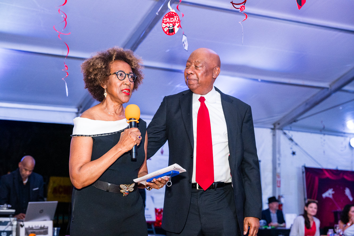 4215-BellaireParks-WineTappas-143.NEF  Houston Commercial Architectural Photographer Dee Zunker