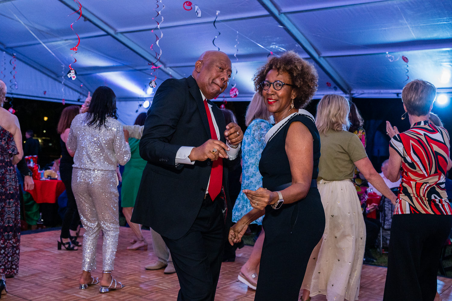 4215-BellaireParks-WineTappas-160.NEF  Houston Commercial Architectural Photographer Dee Zunker