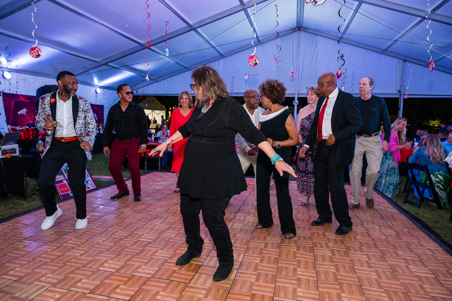 4215-BellaireParks-WineTappas-165.NEF  Houston Commercial Architectural Photographer Dee Zunker