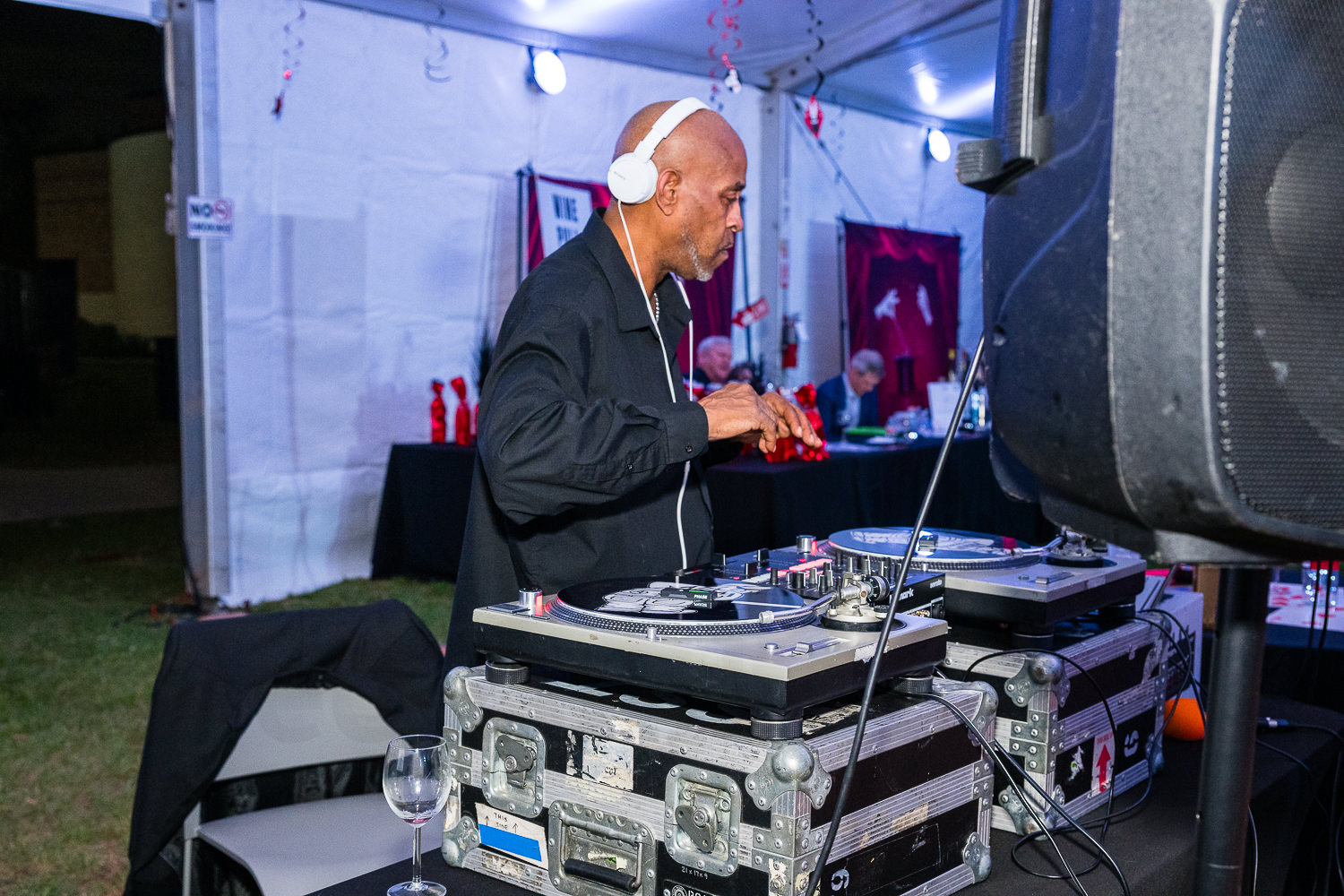 4215-BellaireParks-WineTappas-166.NEF  Houston Commercial Architectural Photographer Dee Zunker