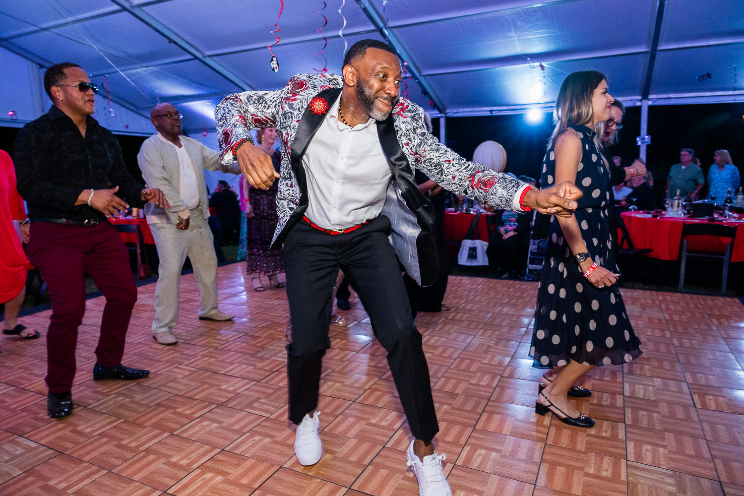 4215-BellaireParks-WineTappas-168.NEF  Houston Commercial Architectural Photographer Dee Zunker