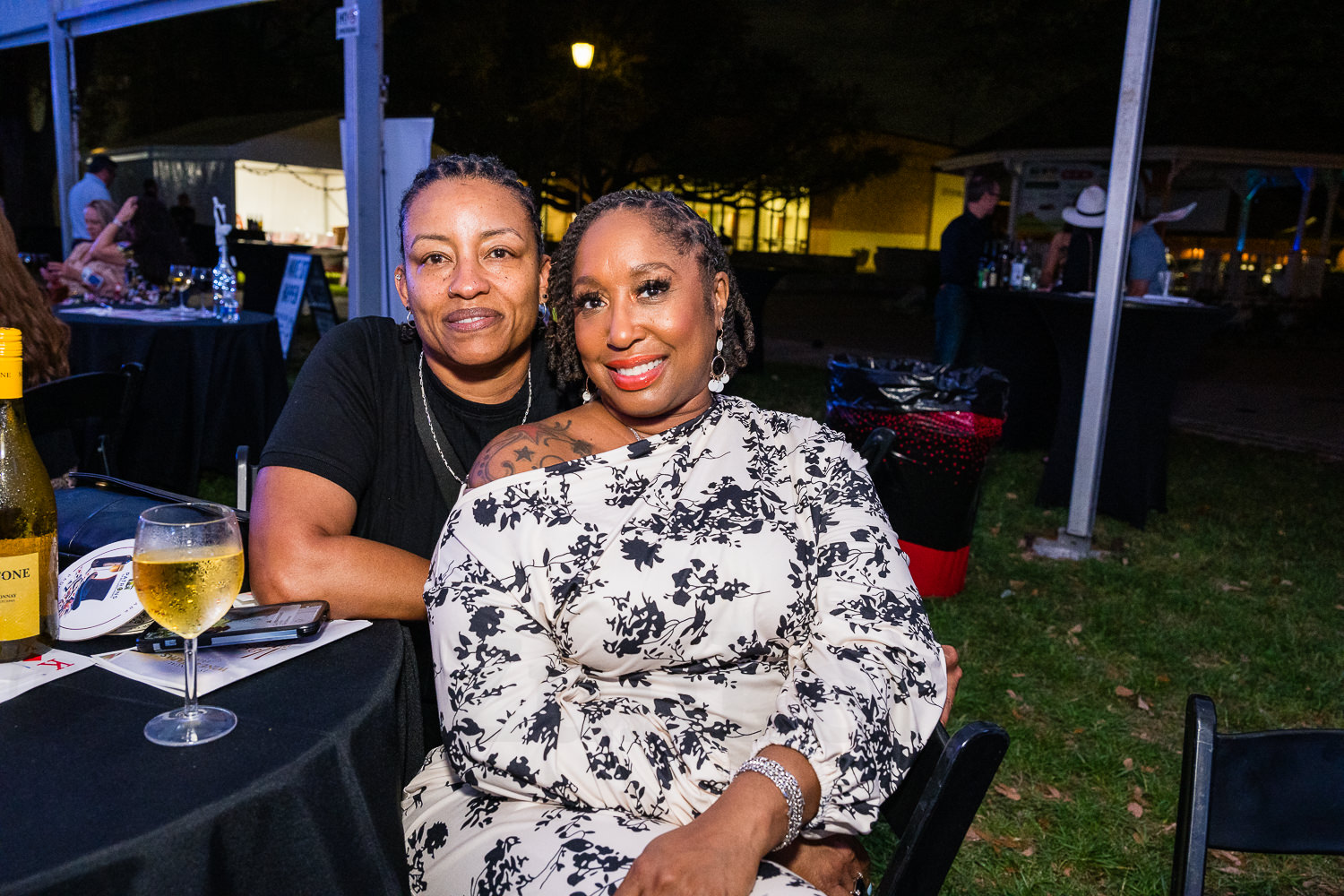 4215-BellaireParks-WineTappas-171.NEF  Houston Commercial Architectural Photographer Dee Zunker