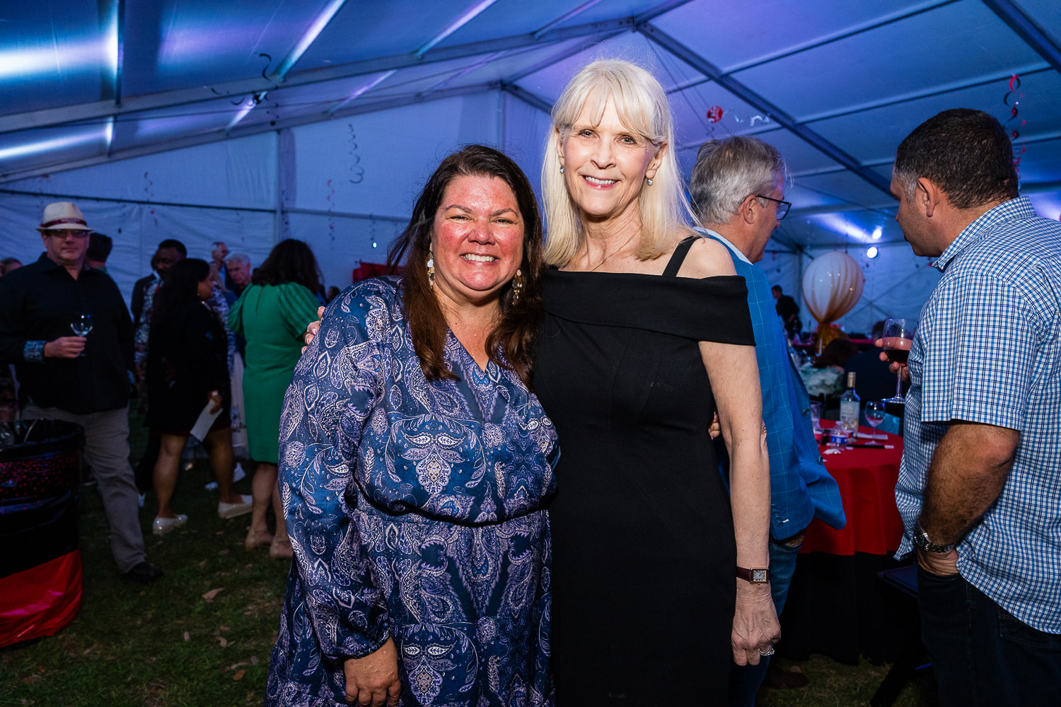 4215-BellaireParks-WineTappas-173.NEF  Houston Commercial Architectural Photographer Dee Zunker