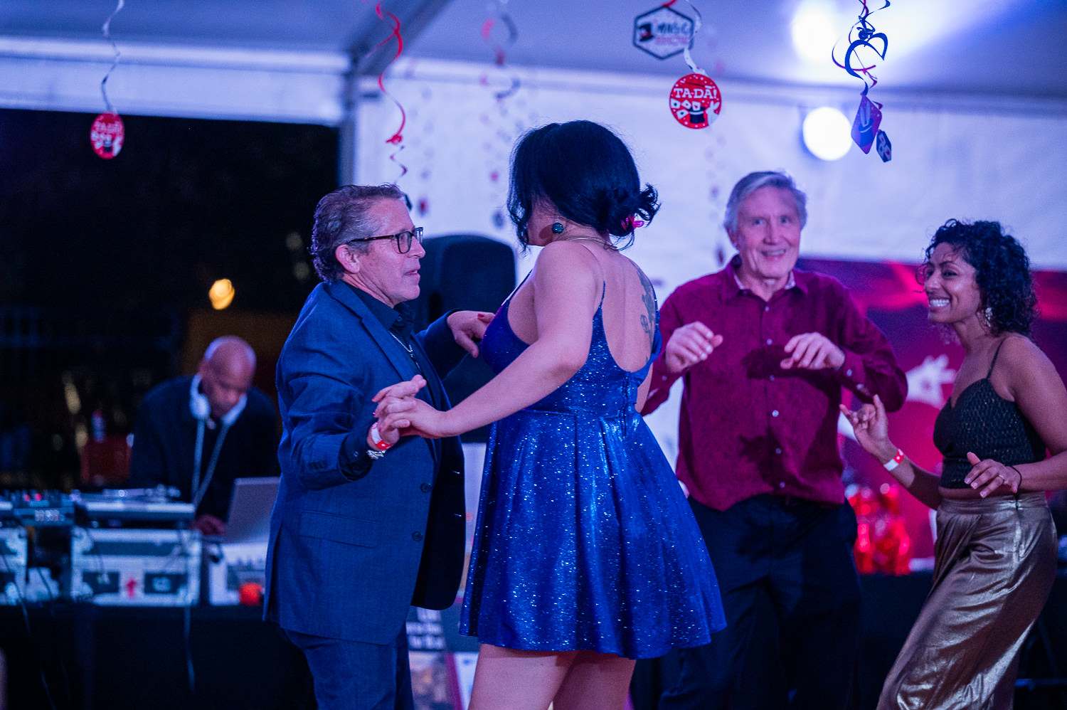 4215-BellaireParks-WineTappas-192.NEF  Houston Commercial Architectural Photographer Dee Zunker