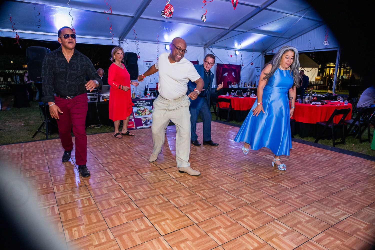 4215-BellaireParks-WineTappas-194.NEF  Houston Commercial Architectural Photographer Dee Zunker