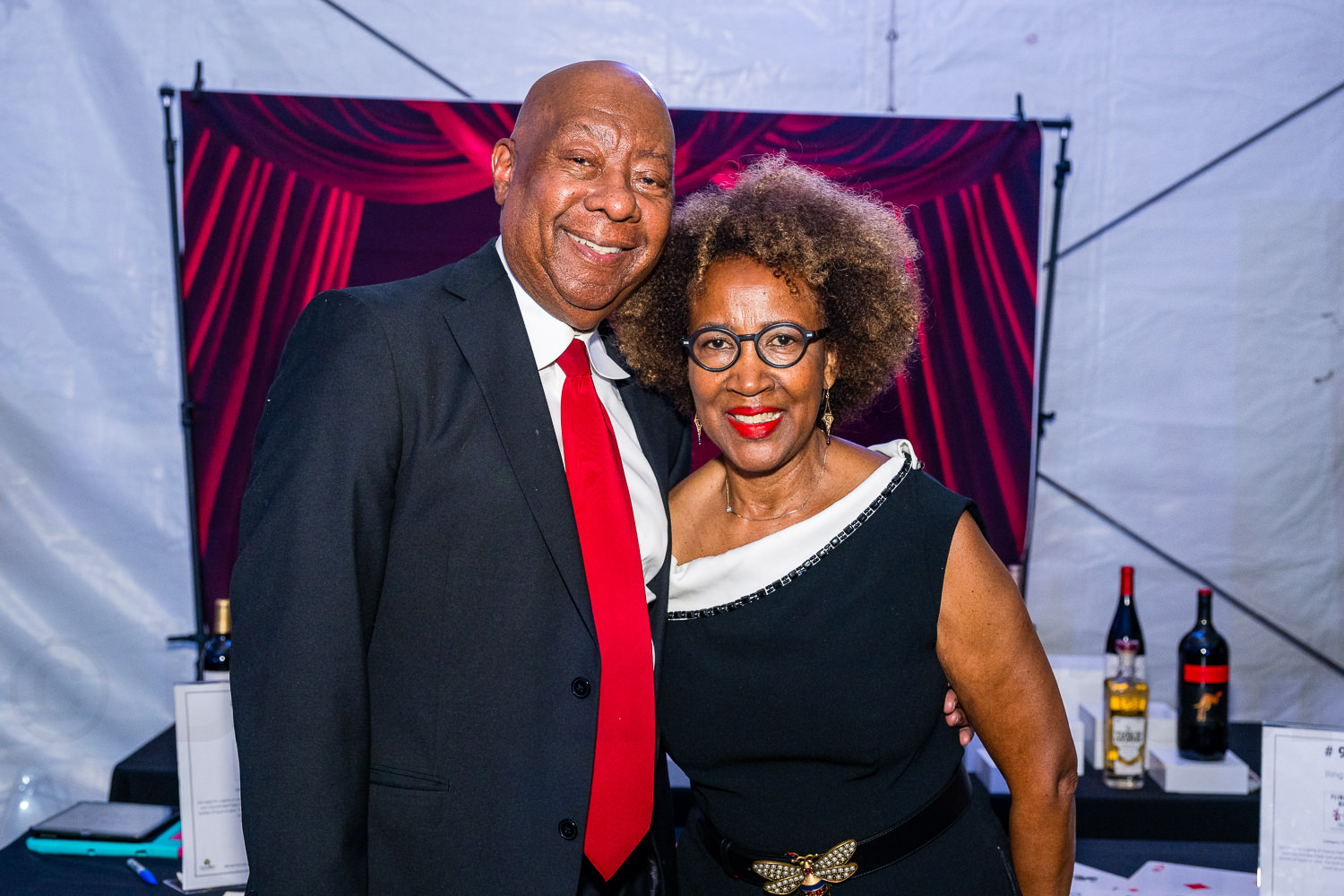 4215-BellaireParks-WineTappas-195.NEF  Houston Commercial Architectural Photographer Dee Zunker