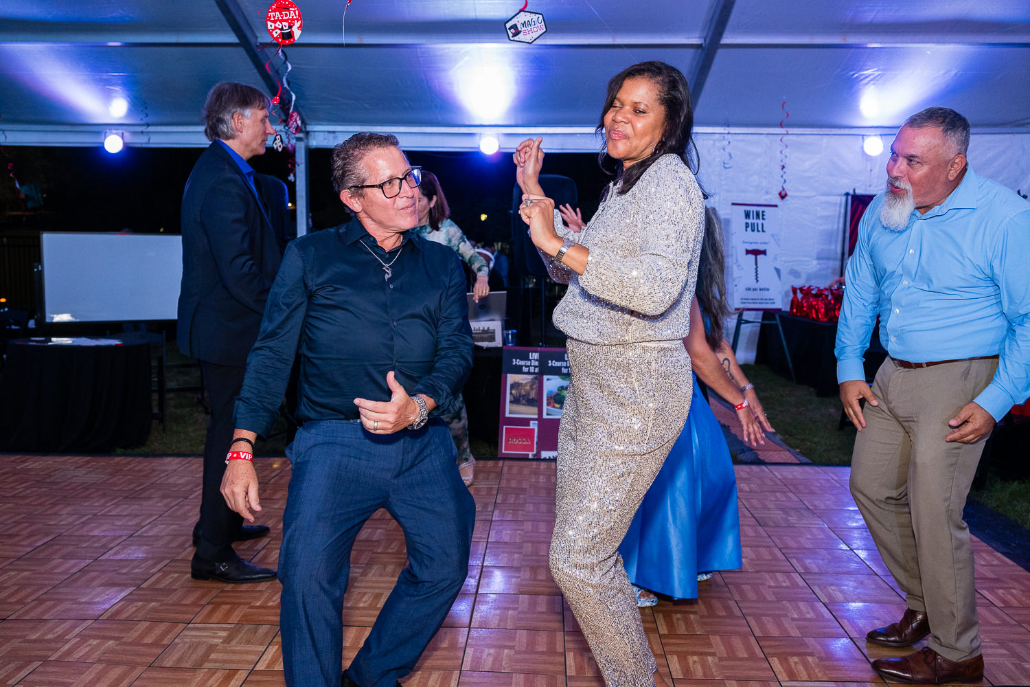 4215-BellaireParks-WineTappas-204.NEF  Houston Commercial Architectural Photographer Dee Zunker