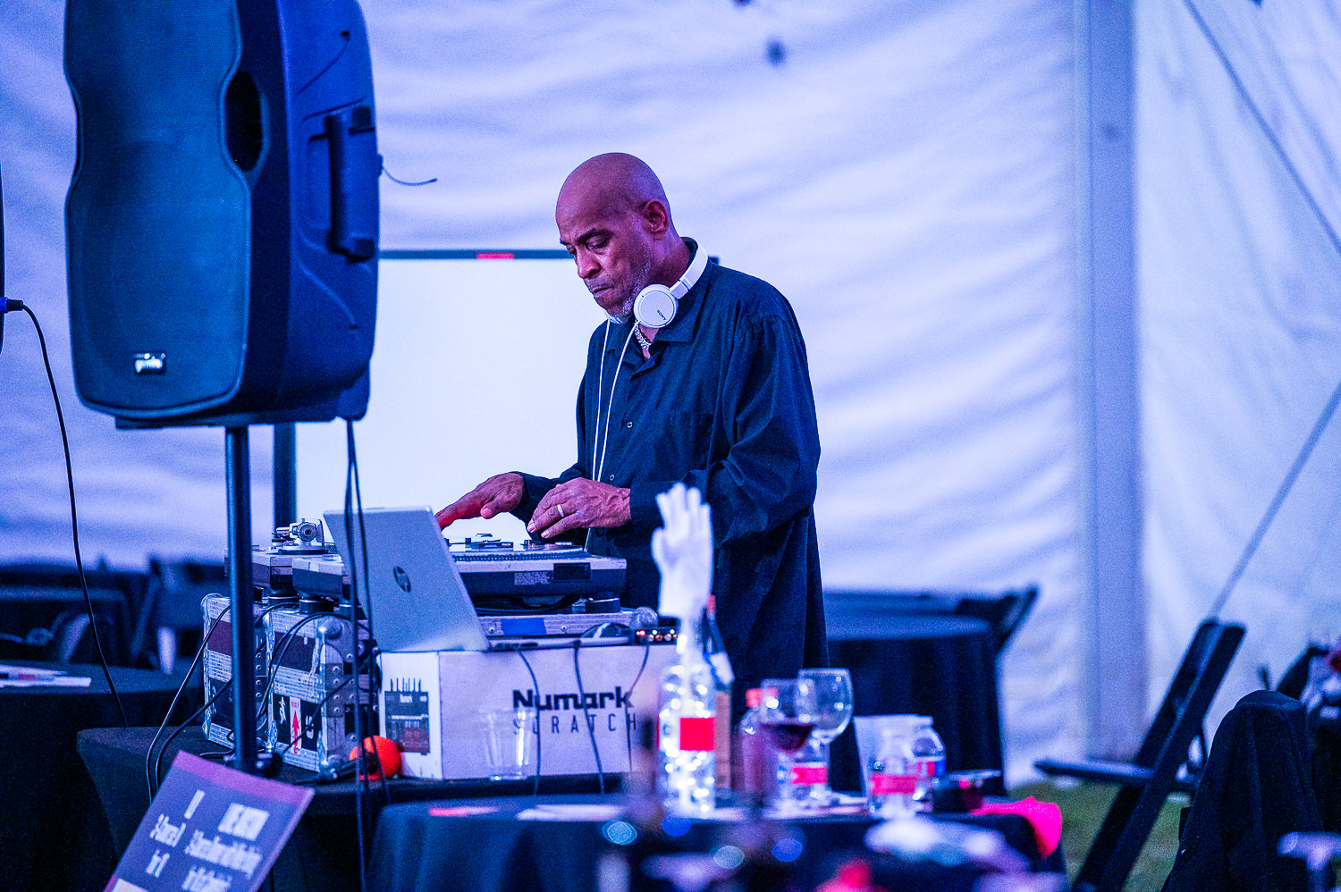 4215-BellaireParks-WineTappas-207.NEF  Houston Commercial Architectural Photographer Dee Zunker