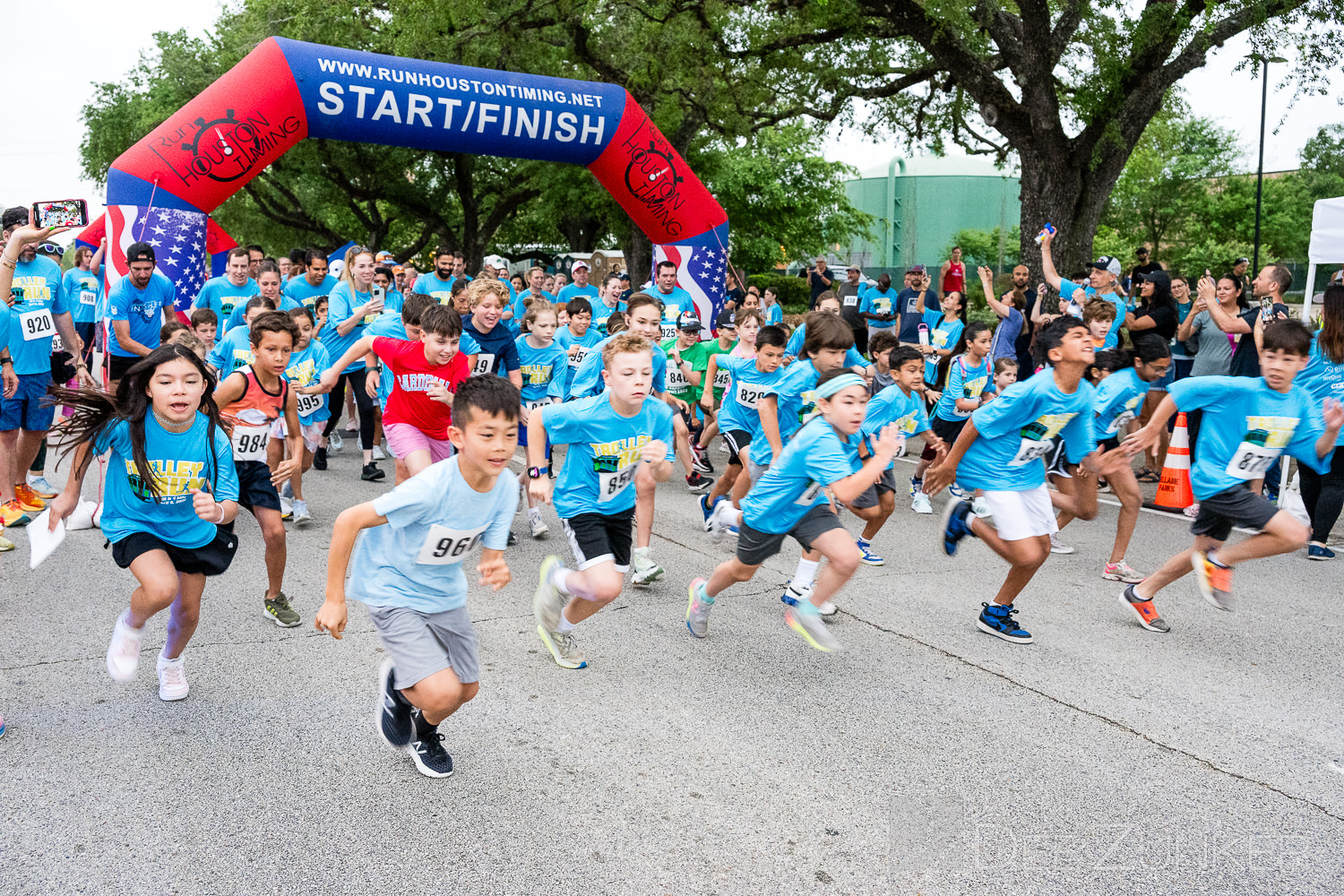 CityBellaire-TrolleyRun2025-1Mile-005.NEF  Houston Commercial Architectural Photographer Dee Zunker