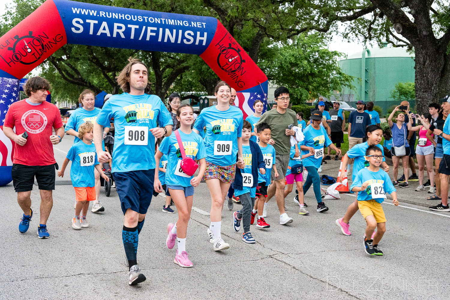 CityBellaire-TrolleyRun2025-1Mile-013.NEF  Houston Commercial Architectural Photographer Dee Zunker