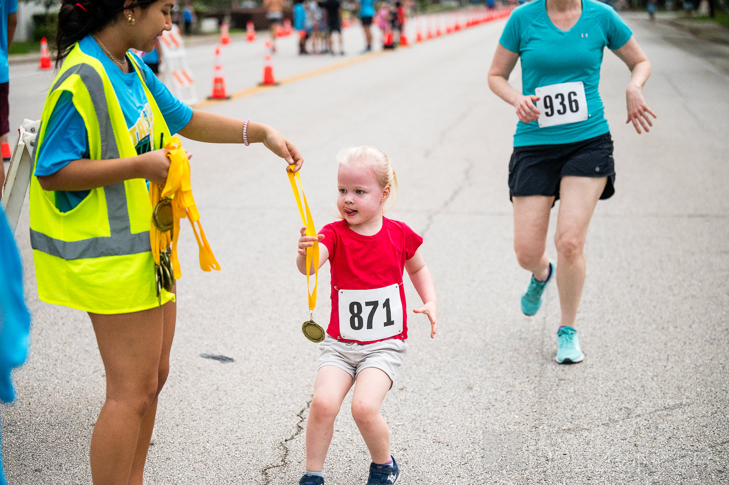 CityBellaire-TrolleyRun2025-1Mile-070.NEF  Houston Commercial Architectural Photographer Dee Zunker