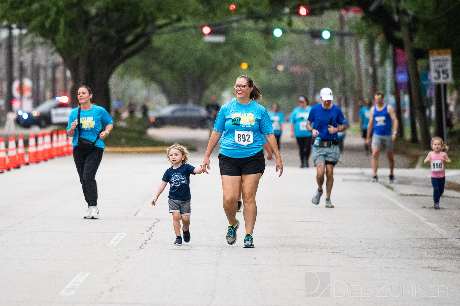 CityBellaire-TrolleyRun2025-1Mile-075.NEF  Houston Commercial Architectural Photographer Dee Zunker