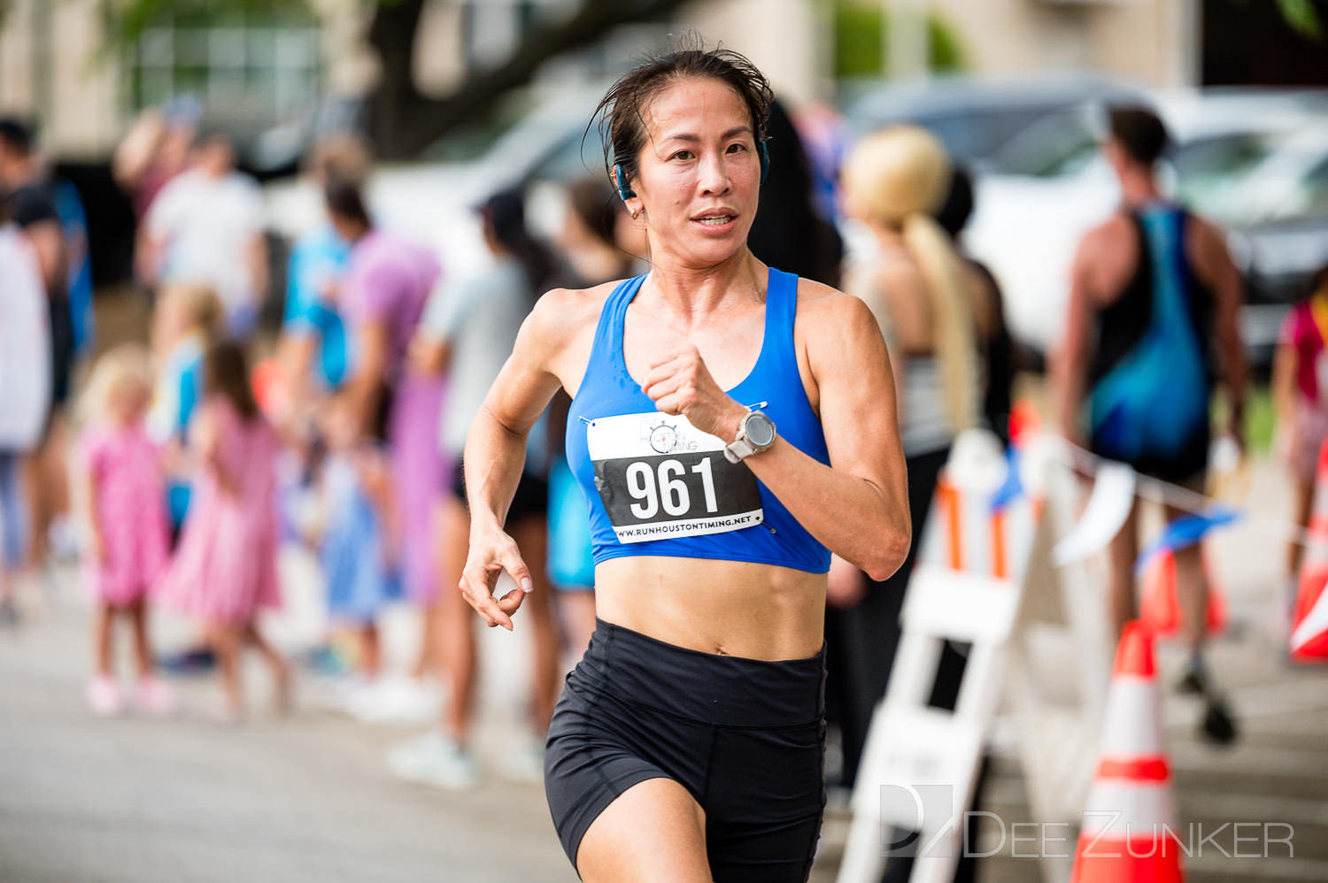 CityBellaire-TrolleyRun2025-5k-176.NEF  Houston Commercial Architectural Photographer Dee Zunker