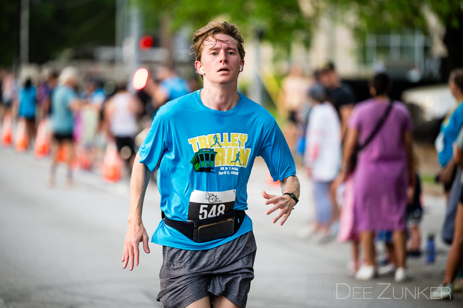 CityBellaire-TrolleyRun2025-5k-195.NEF  Houston Commercial Architectural Photographer Dee Zunker
