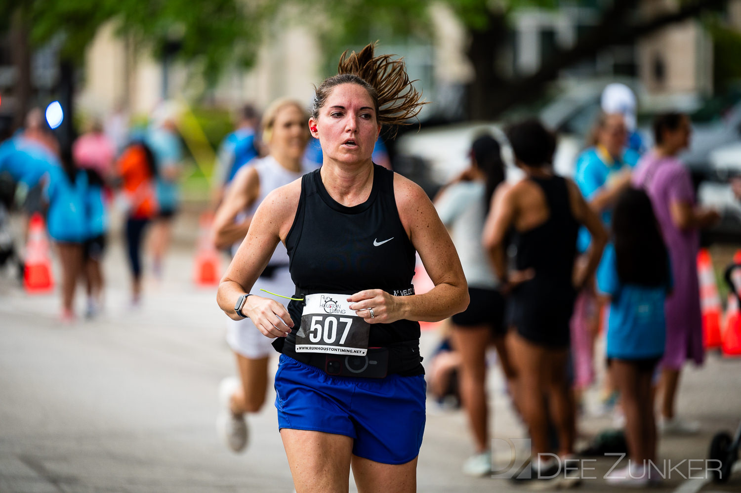 CityBellaire-TrolleyRun2025-5k-260.NEF  Houston Commercial Architectural Photographer Dee Zunker