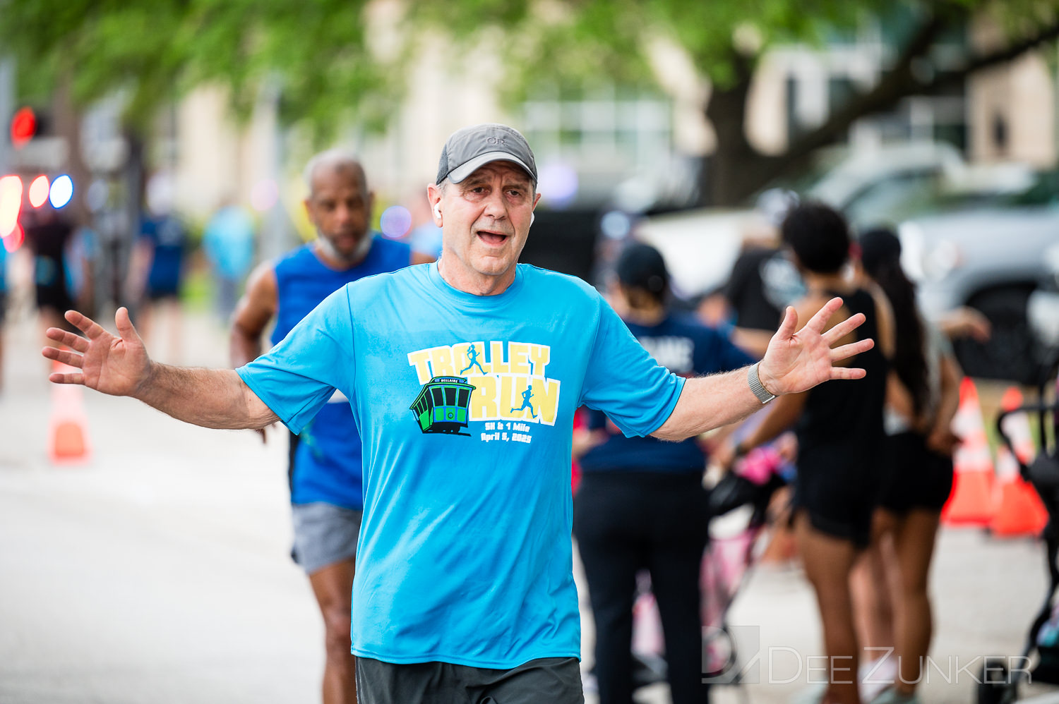 CityBellaire-TrolleyRun2025-5k-378.NEF  Houston Commercial Architectural Photographer Dee Zunker