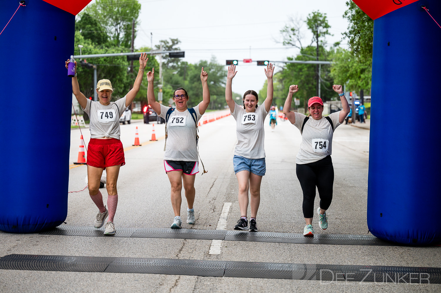 CityBellaire-TrolleyRun2025-5k-485.NEF  Houston Commercial Architectural Photographer Dee Zunker