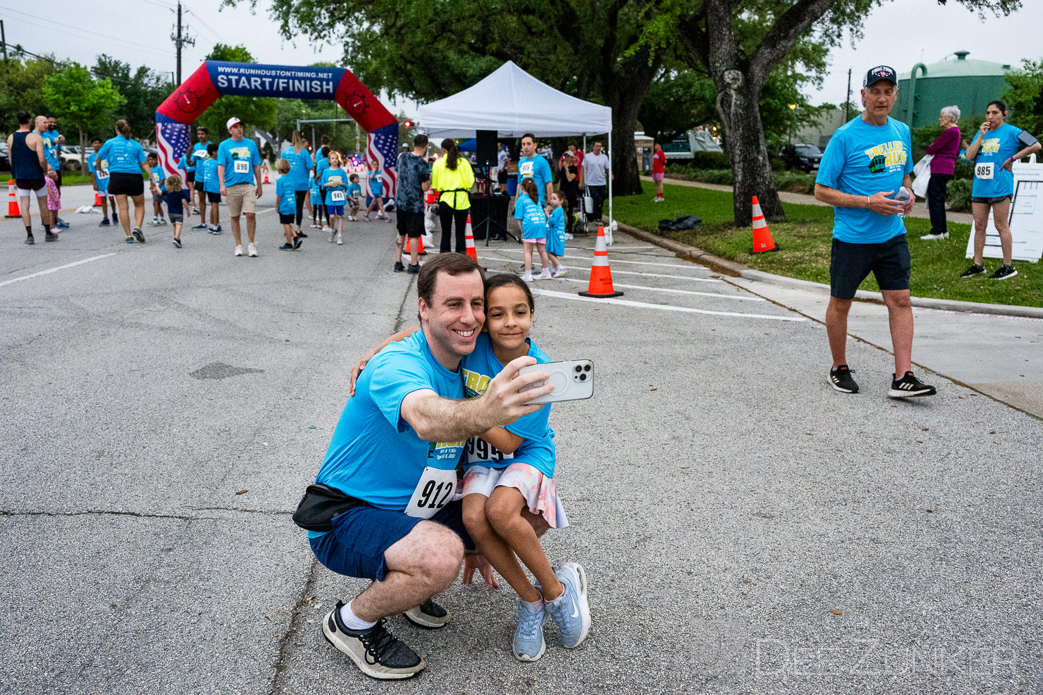 CityBellaire-TrolleyRun2025-PreRace-012.NEF  Houston Commercial Architectural Photographer Dee Zunker