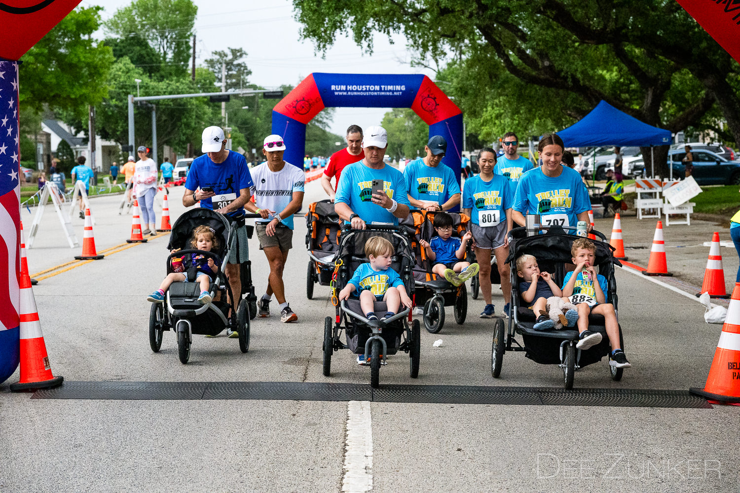 CityBellaire-TrolleyRun2025-Stroller-003.NEF  Houston Commercial Architectural Photographer Dee Zunker